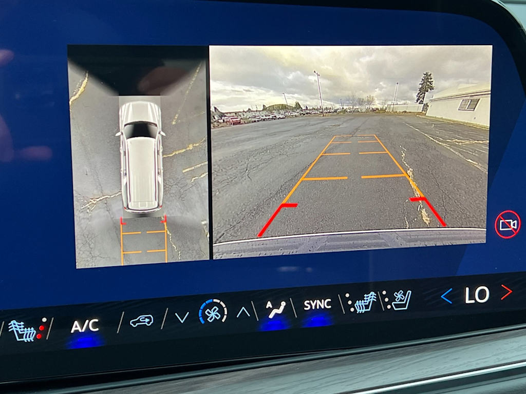 Thumbnail: 2026 Chevrolet Suburban - 22