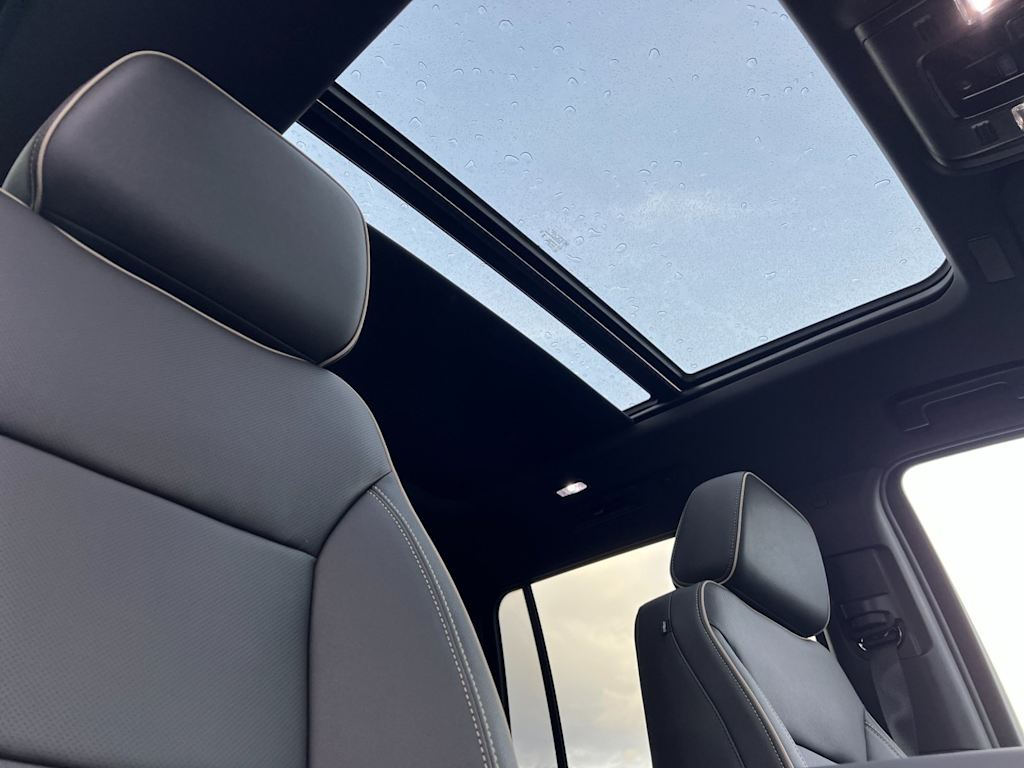 Thumbnail: 2026 Chevrolet Suburban - 20