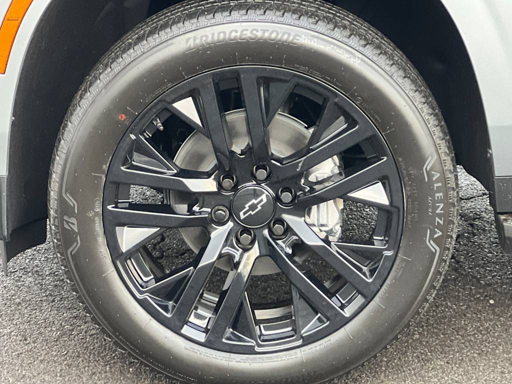 Thumbnail: 2026 Chevrolet Suburban - 8