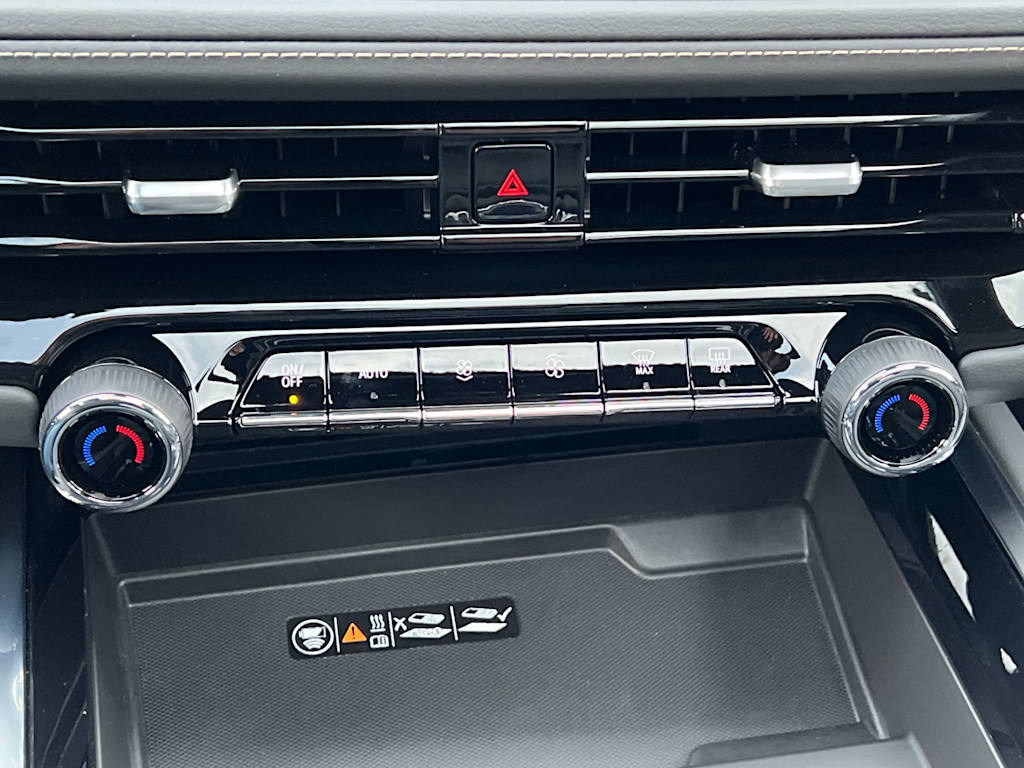 Thumbnail: 2026 Chevrolet Suburban - 23