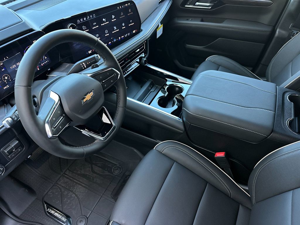 Thumbnail: 2026 Chevrolet Suburban - 8