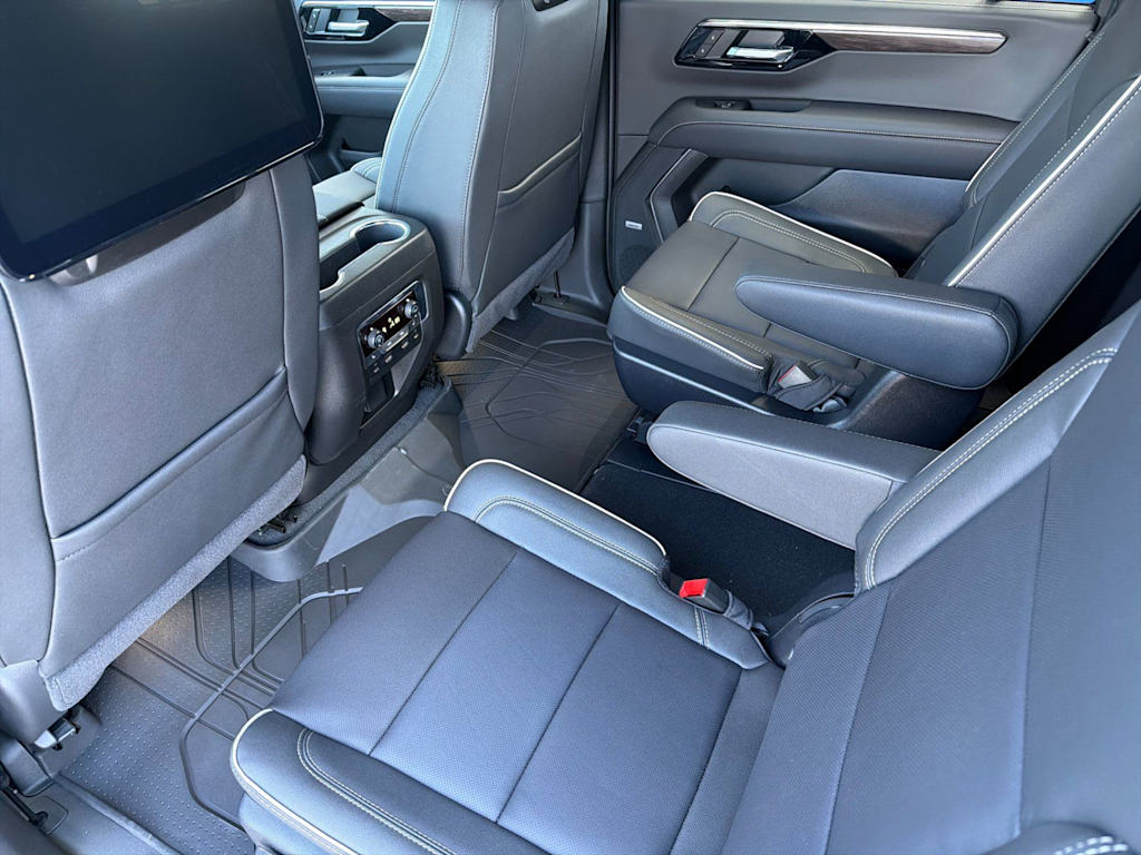 Thumbnail: 2026 Chevrolet Suburban - 11