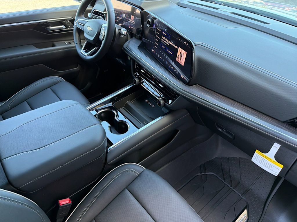 Thumbnail: 2026 Chevrolet Suburban - 12