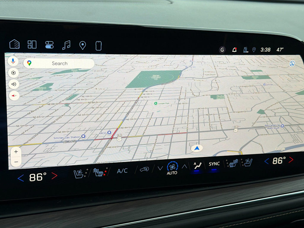 Thumbnail: 2026 Chevrolet Suburban - 25