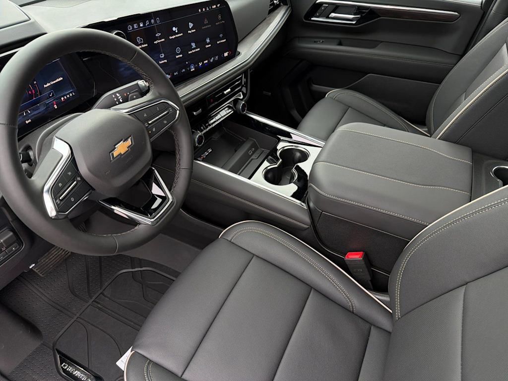 Thumbnail: 2026 Chevrolet Suburban - 8