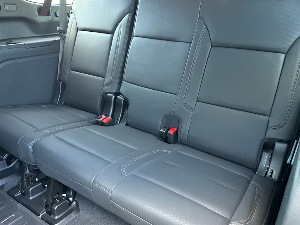 Thumbnail: 2026 Chevrolet Suburban - 11