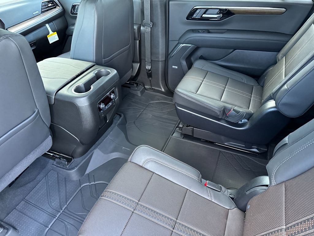 Thumbnail: 2026 Chevrolet Suburban - 18