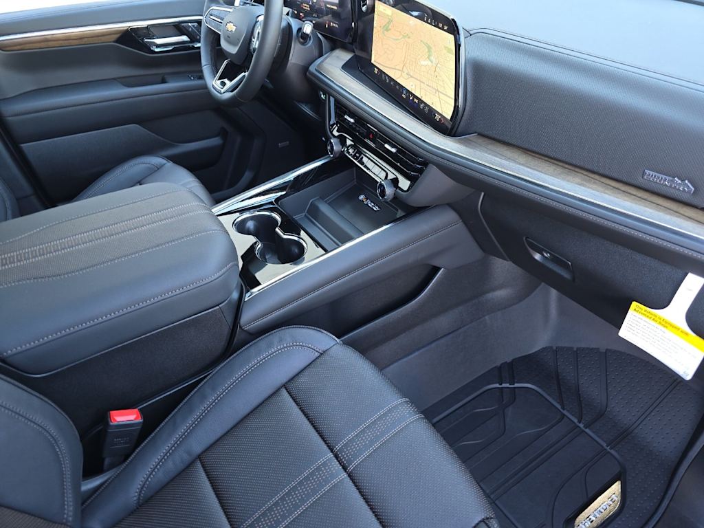 Thumbnail: 2026 Chevrolet Suburban - 23