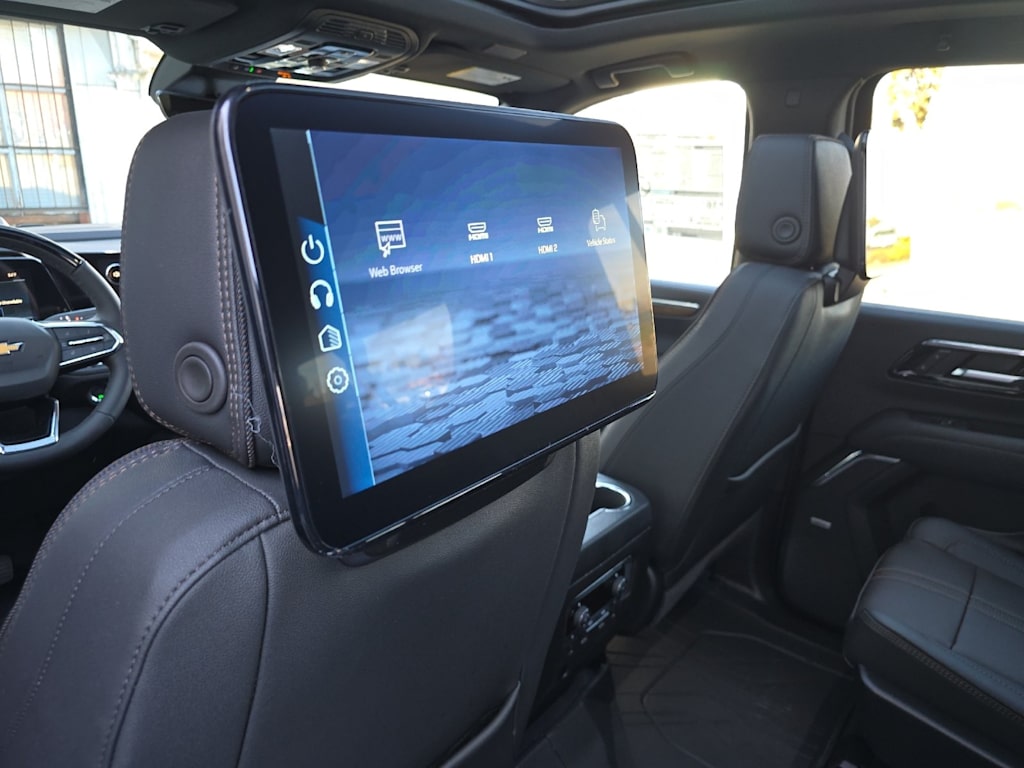 Thumbnail: 2026 Chevrolet Suburban - 22