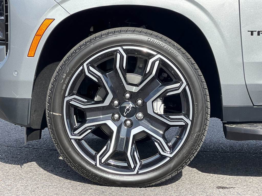 Thumbnail: 2026 Chevrolet Tahoe - 8