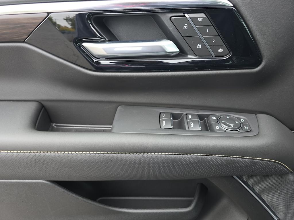 Thumbnail: 2026 Chevrolet Tahoe - 20