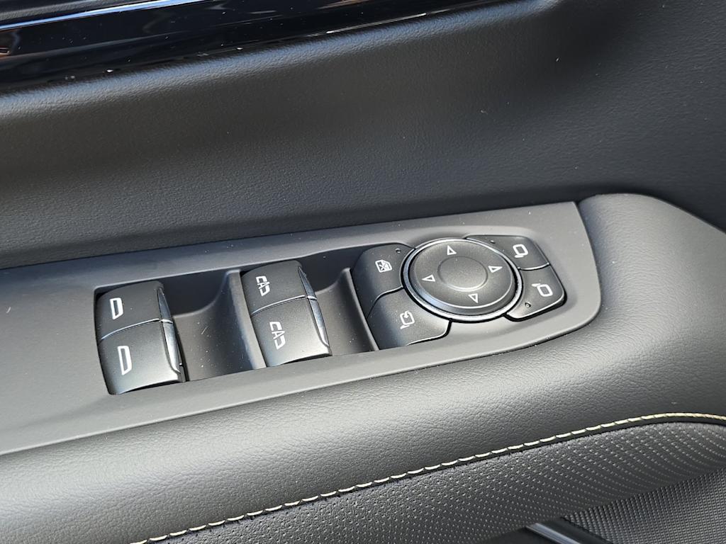 Thumbnail: 2026 Chevrolet Tahoe - 21