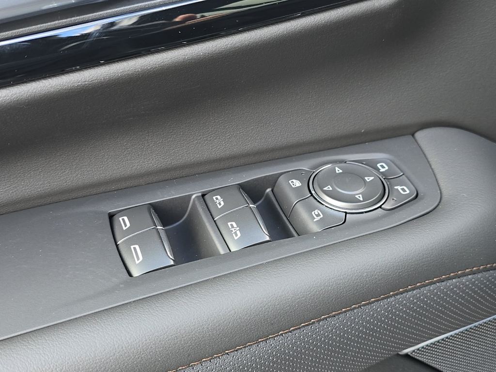 Thumbnail: 2026 Chevrolet Tahoe - 22