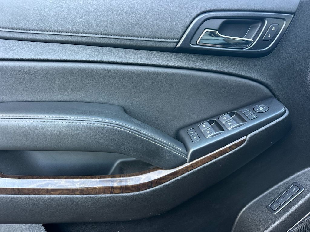 Thumbnail: 2019 Chevrolet Tahoe - 21