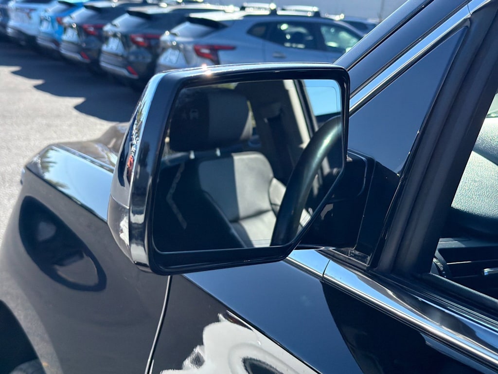 Thumbnail: 2018 Chevrolet Tahoe - 6