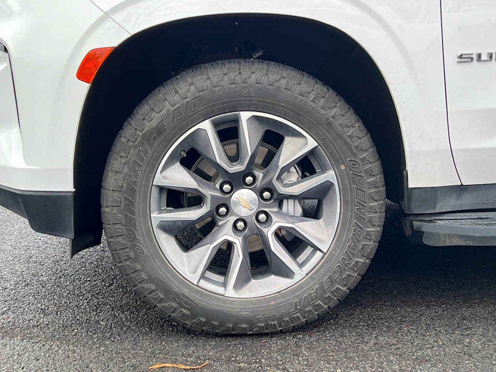 Thumbnail: 2023 Chevrolet Suburban - 6