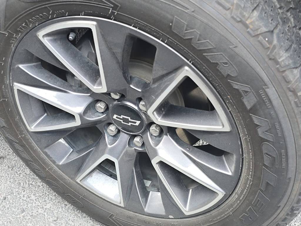 Thumbnail: 2021 Chevrolet Suburban - 5