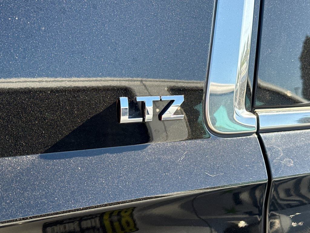 Thumbnail: 2016 Chevrolet Suburban - 5