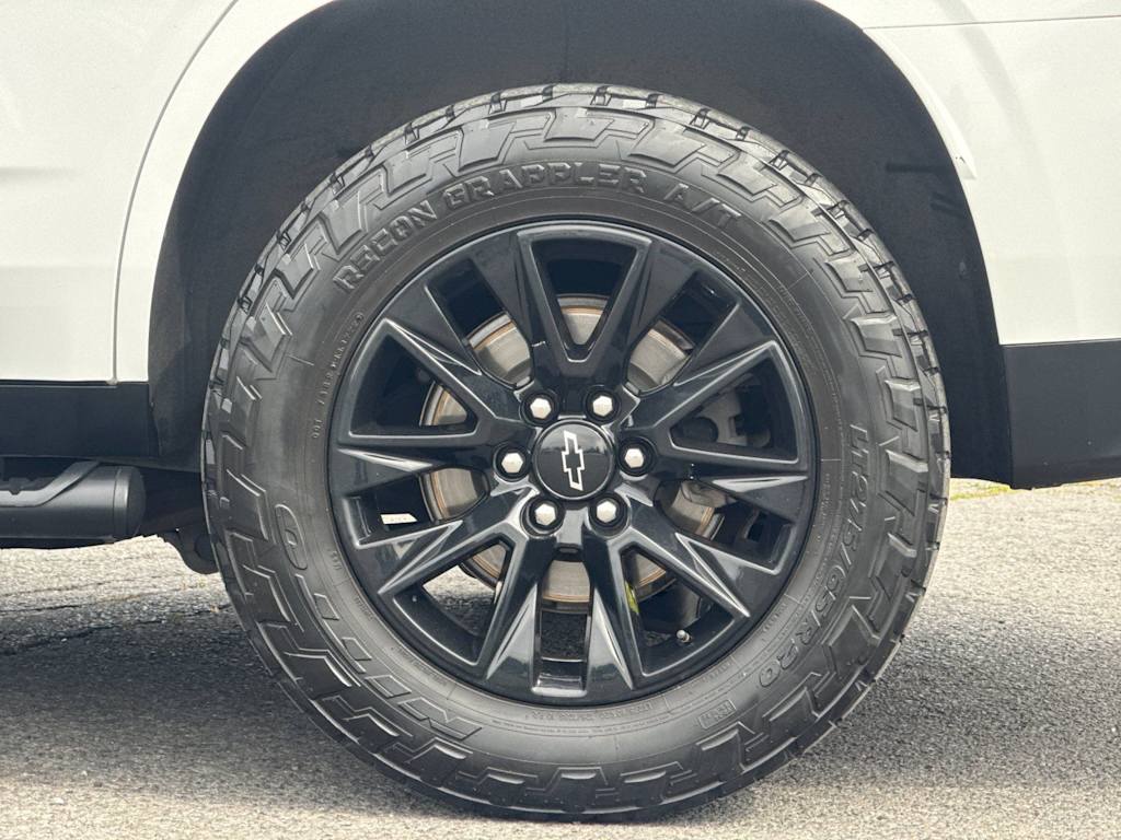 Thumbnail: 2022 Chevrolet Tahoe - 8