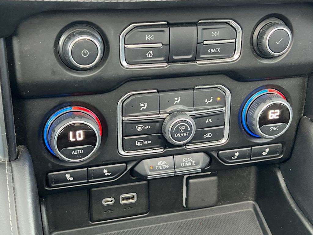 Thumbnail: 2021 Chevrolet Tahoe - 25