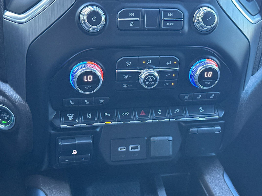 Thumbnail: 2021 GMC Sierra 3500 - 24
