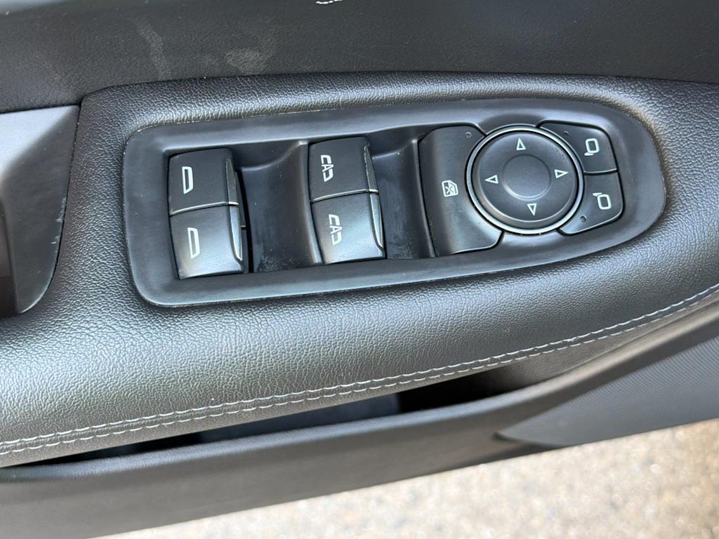Thumbnail: 2021 Cadillac XT5 - 22