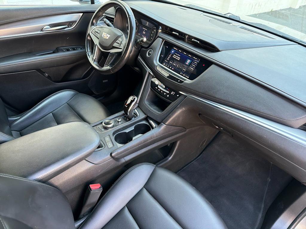 Thumbnail: 2021 Cadillac XT5 - 12