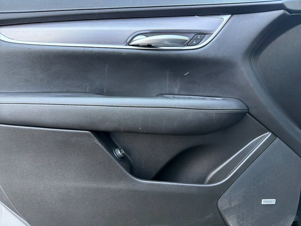 Thumbnail: 2021 Cadillac XT5 - 21