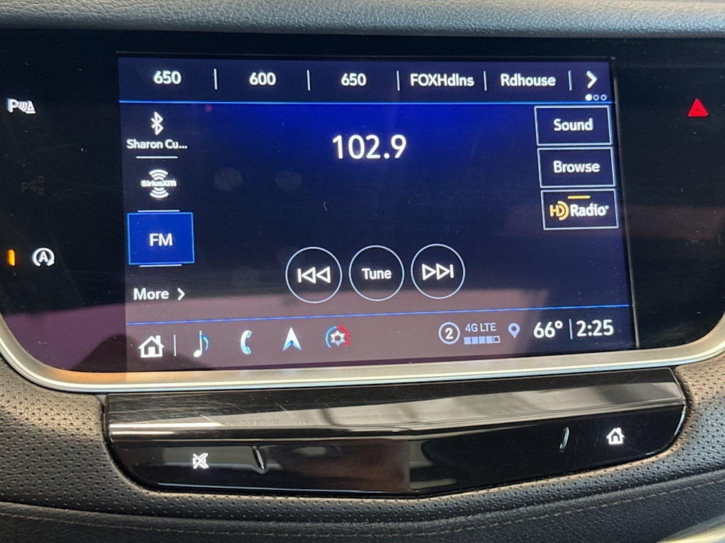 Thumbnail: 2023 Cadillac XT5 - 11