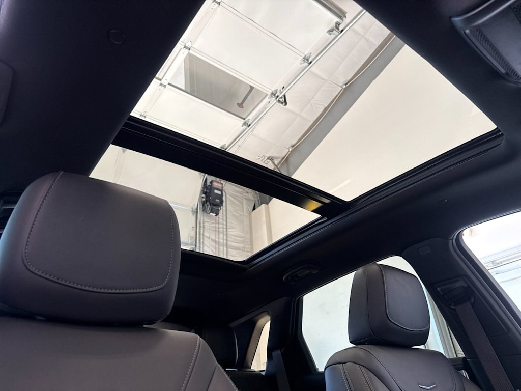 Thumbnail: 2023 Cadillac XT5 - 22
