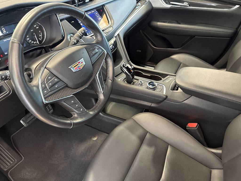 Thumbnail: 2023 Cadillac XT5 - 7