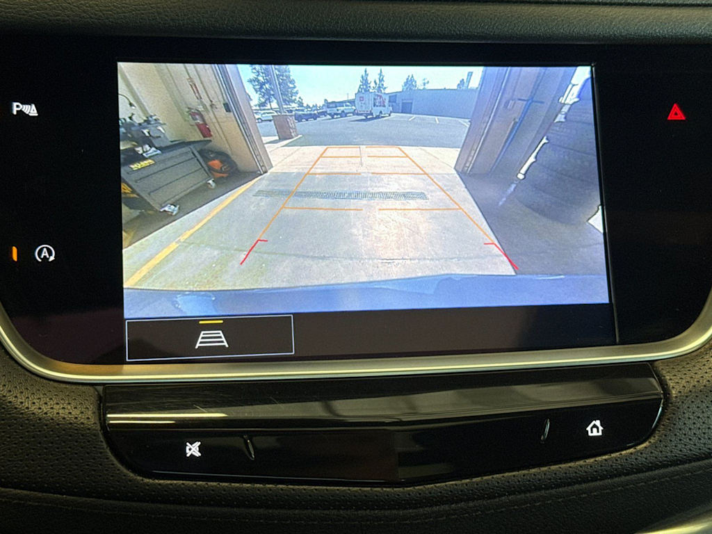 Thumbnail: 2023 Cadillac XT5 - 24