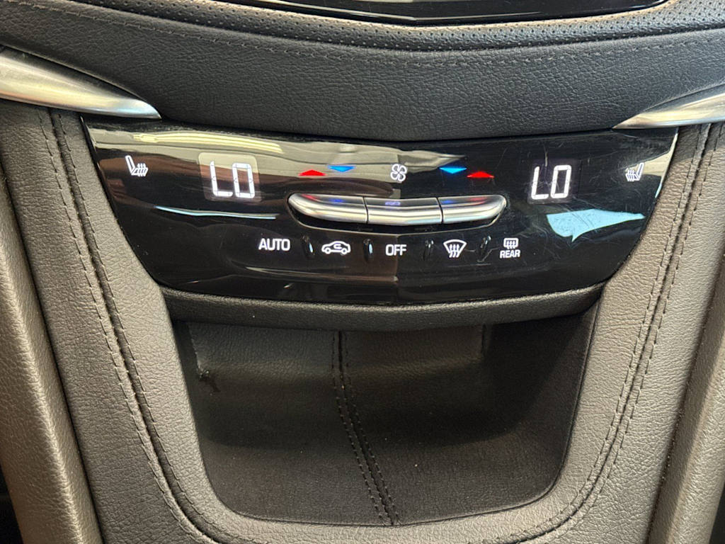 Thumbnail: 2023 Cadillac XT5 - 25