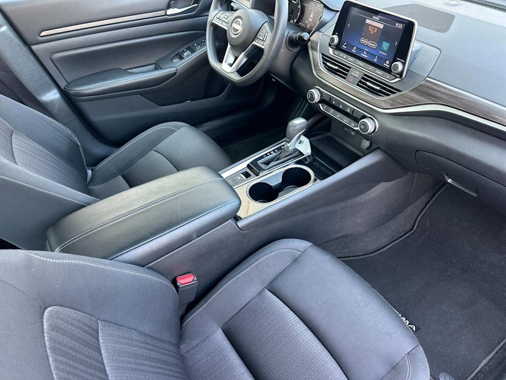 Thumbnail: 2024 Nissan Altima - 9