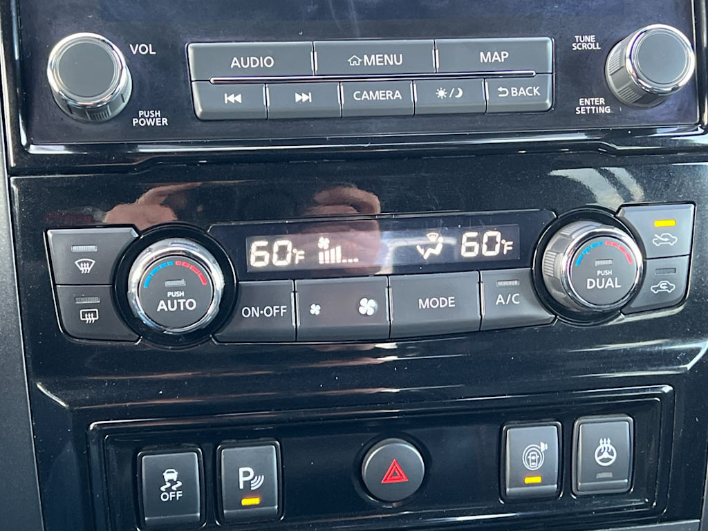 Thumbnail: 2021 Nissan Titan - 23