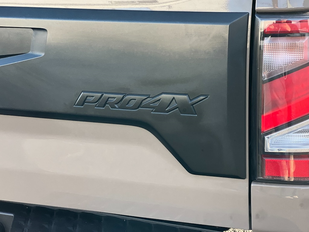 Thumbnail: 2021 Nissan Titan - 26