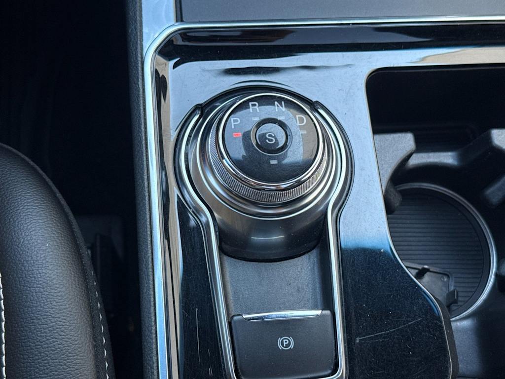Thumbnail: 2020 Ford Edge - 14