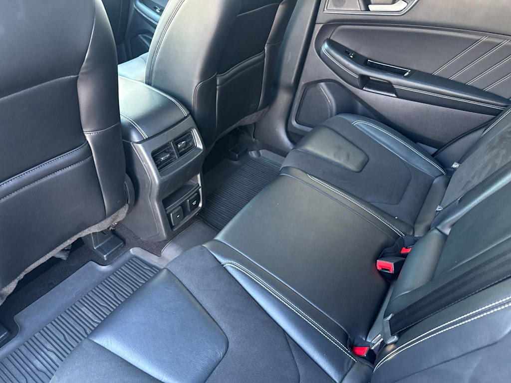 Thumbnail: 2020 Ford Edge - 11