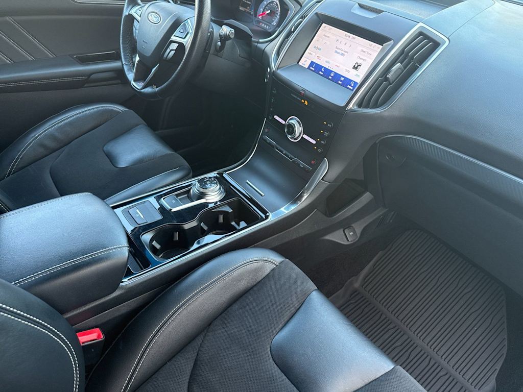 Thumbnail: 2020 Ford Edge - 12