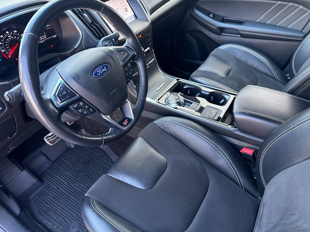 Thumbnail: 2020 Ford Edge - 10