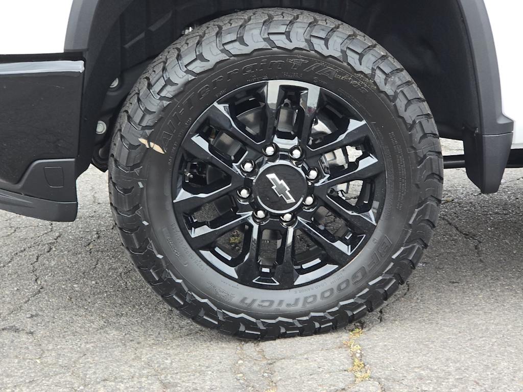 Thumbnail: 2026 Chevrolet Silverado 2500 - 8