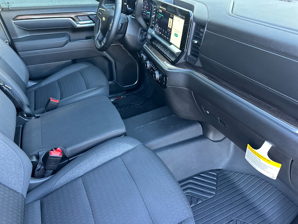 Thumbnail: 2026 Chevrolet Silverado 2500 - 12