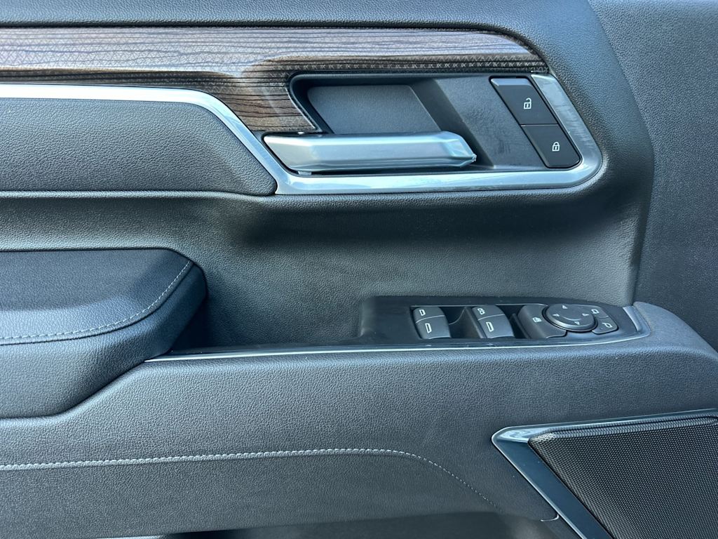 Thumbnail: 2026 Chevrolet Silverado 2500 - 15