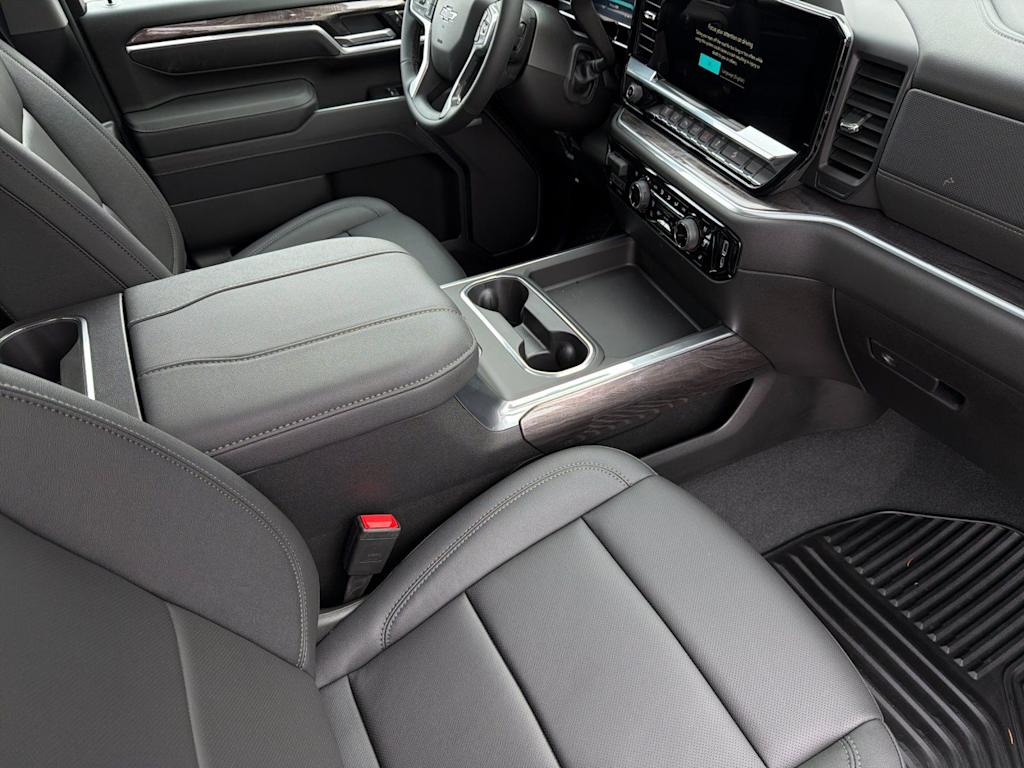 Thumbnail: 2026 Chevrolet Silverado 2500 - 9