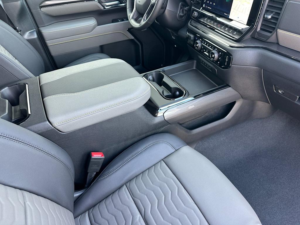 Thumbnail: 2026 Chevrolet Silverado 2500 - 8