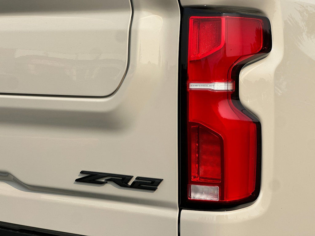 Thumbnail: 2026 Chevrolet Silverado 2500 - 28