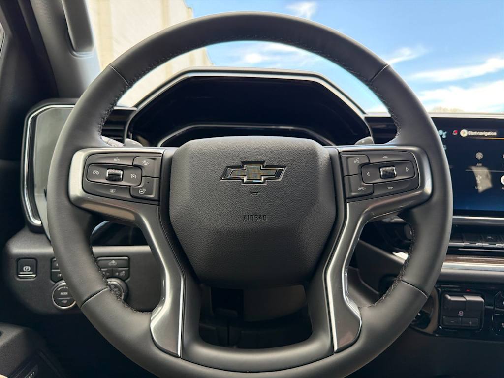 Thumbnail: 2026 Chevrolet Silverado 1500 - 27