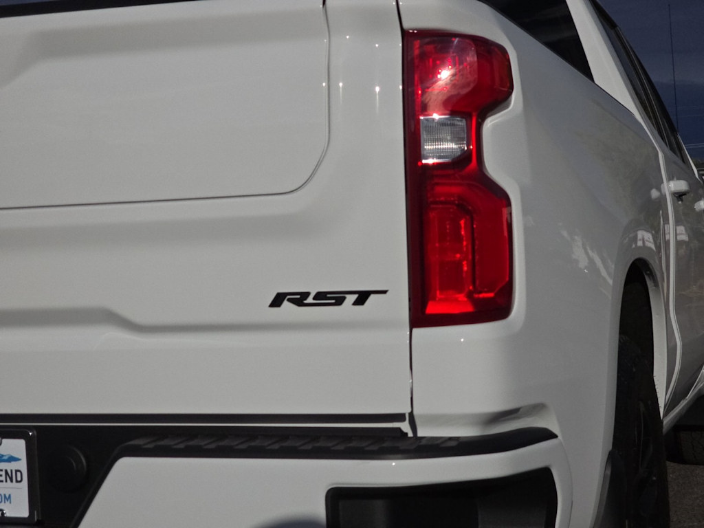 Thumbnail: 2026 Chevrolet Silverado 1500 - 27