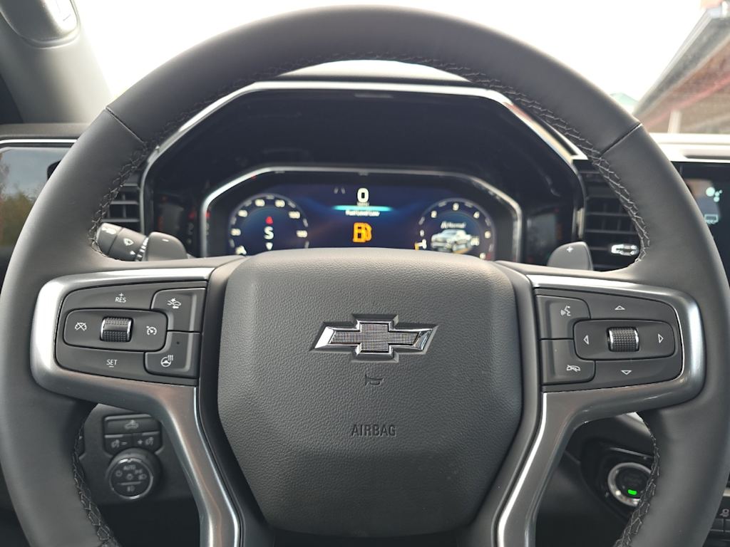 Thumbnail: 2026 Chevrolet Silverado 1500 - 26