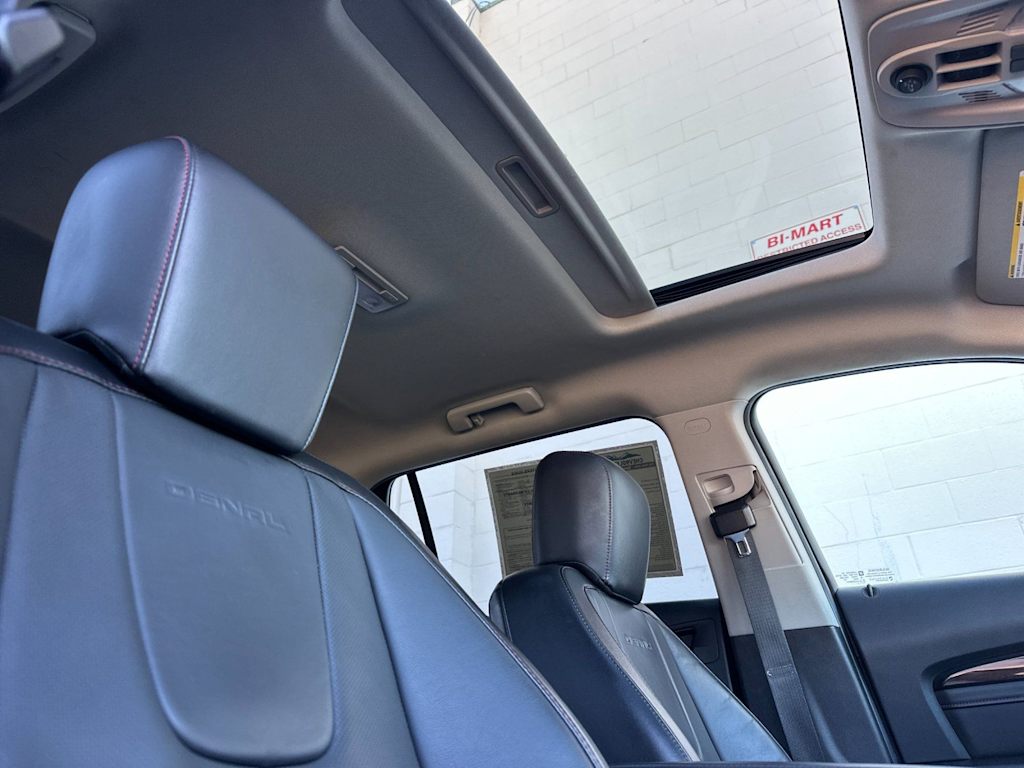 Thumbnail: 2015 GMC Terrain - 22